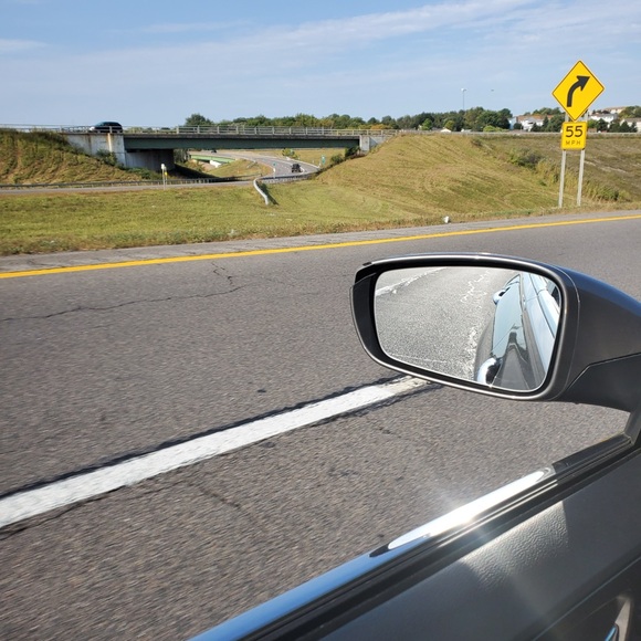 Hiiii…Welcome to my closet!!!! - Picture 9 of 16